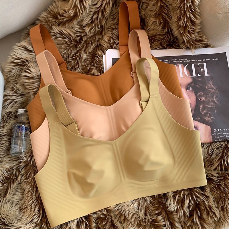 Full Coverage Bra - يظهر الثدي الكبير ملابس داخلية صغيرة