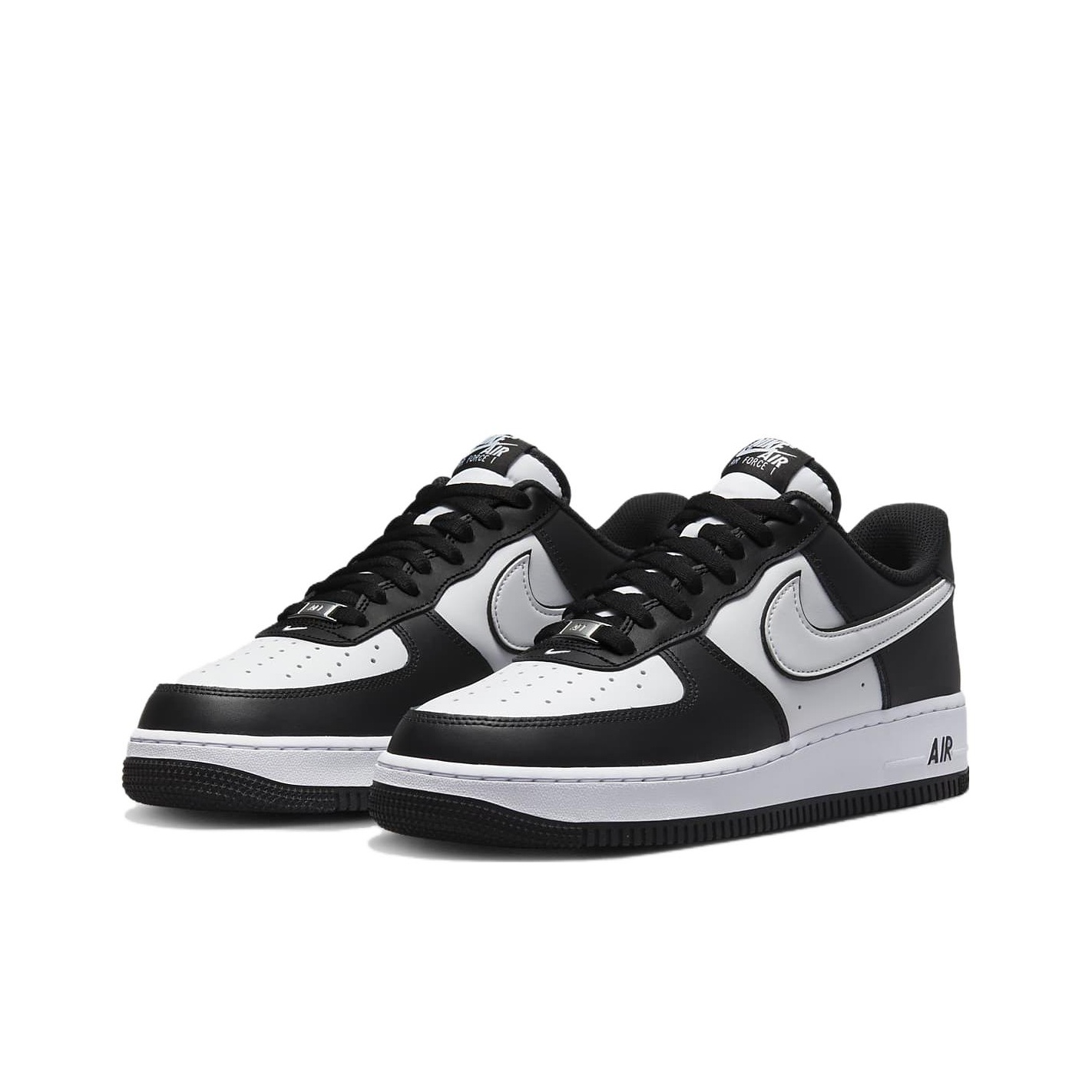 حذاء نايك إير فورس 1 'باندا' ا - مراجعة Nike Shoes Air Force 1 وسعره